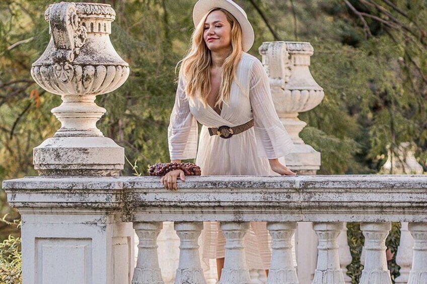 Private professional holiday photoshoot in Madrid