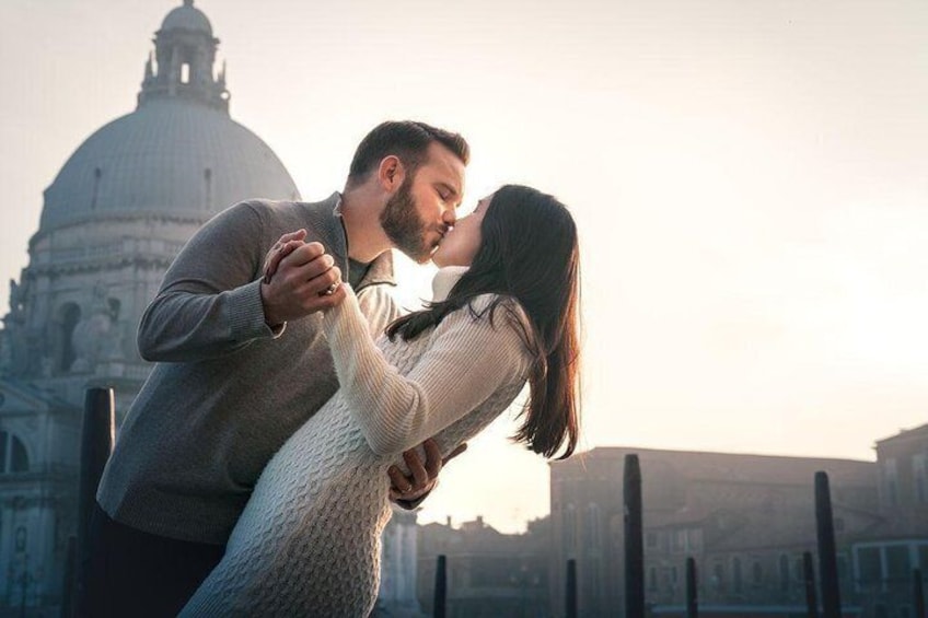 Private Photo Shoot in Venice with Gondola Ride