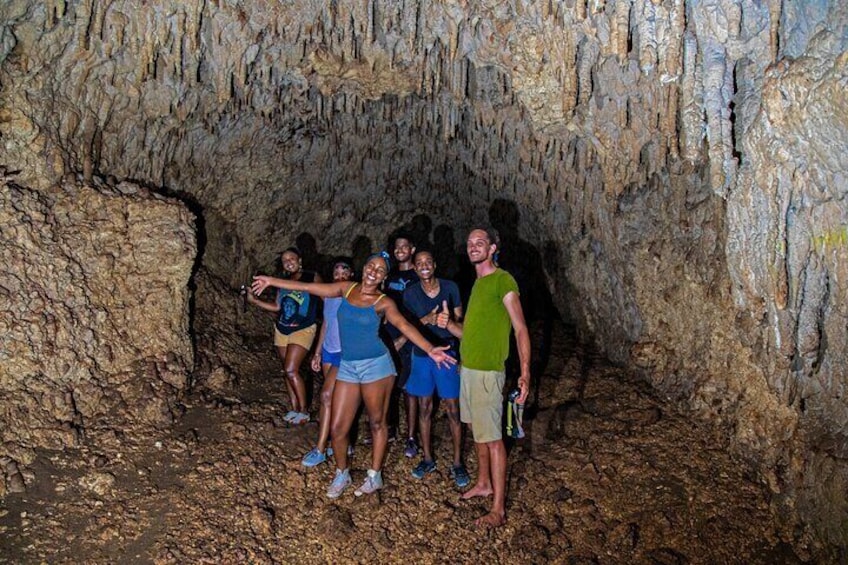 Cole's Cave Hike