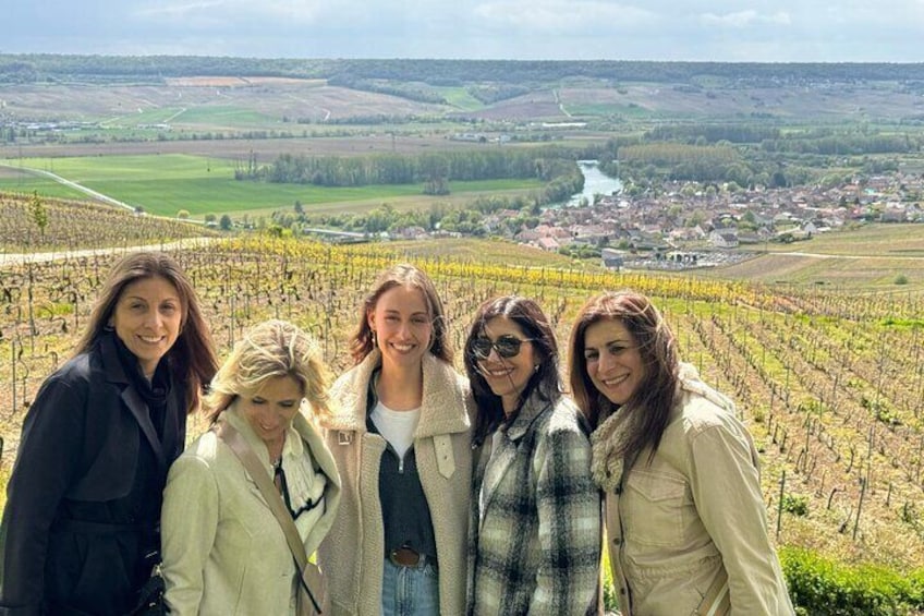 Reims: Small-Group Champagne Tour with Champagne Tastings and Lunch 