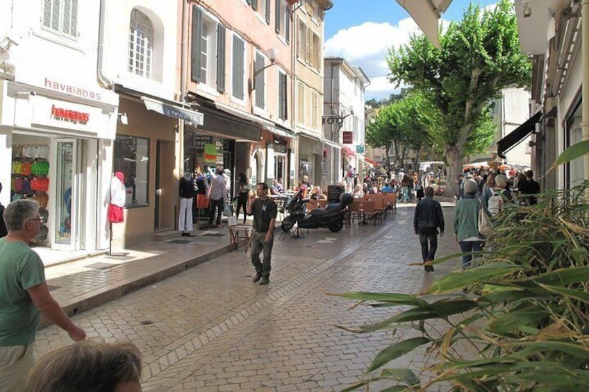 Aix en Provence & Cassis Tour