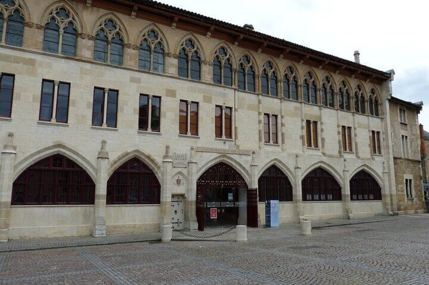 Cluny abbey private guided tour with your official tour guide !