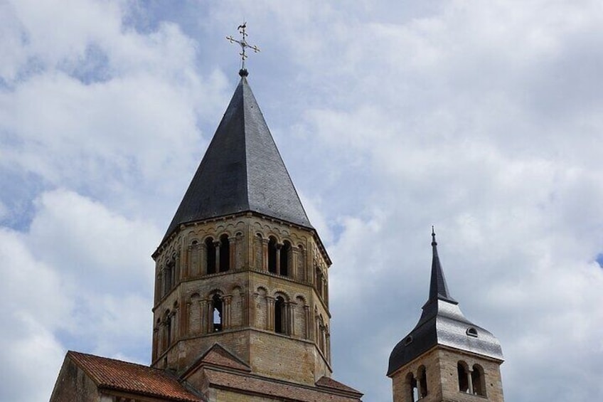 Cluny abbey private guided tour with your official tour guide !