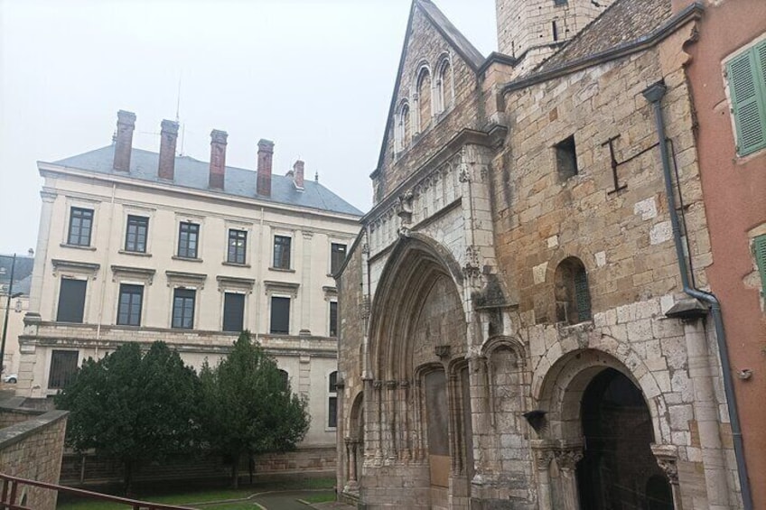 Tour guide in Mâcon - Visit Mâcon and its vineyards !