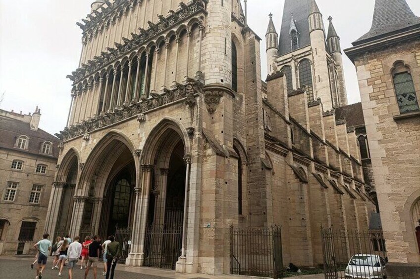 Dijon private guided tour with a professional tour guide !