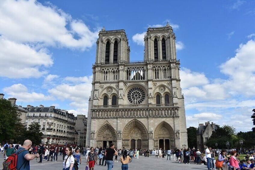 Tour guide in Paris - Visit Paris with your official guide !