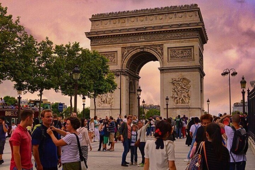 Tour guide in Paris - Visit Paris with your official guide !