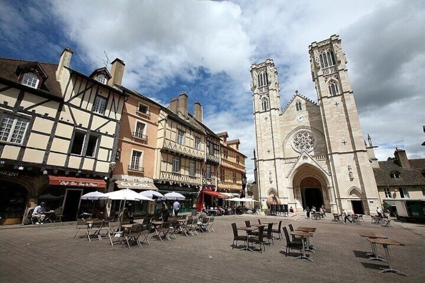 Tour guide in Chalon-sur-Saône - Official tour guide at disposal