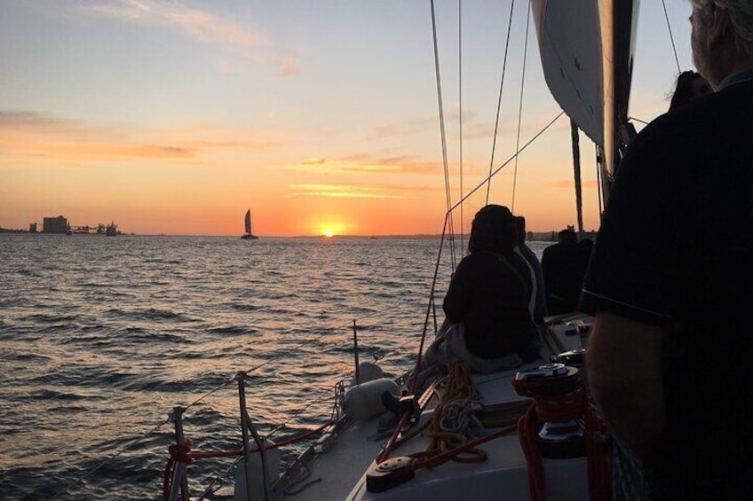 Sunset sailing with Drinks in Lisbon