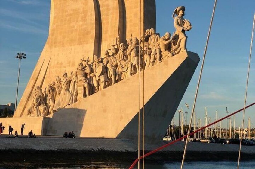 Sunset sailing with Drinks in Lisbon