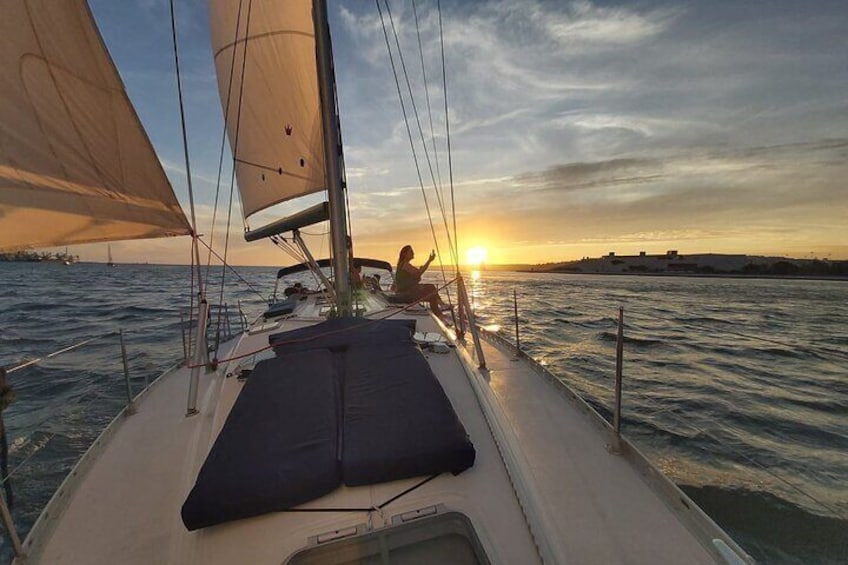 Sunset sailing with Drinks in Lisbon