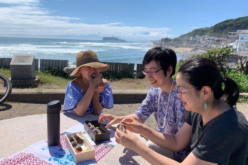 Homemade Sushi and Supermarket Tour in Kamakura