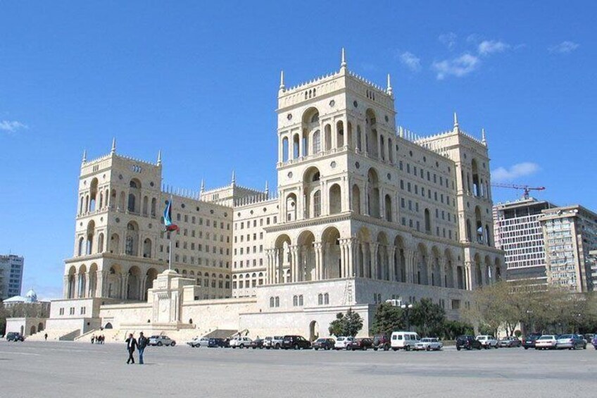 Old and Modern Baku City Tour