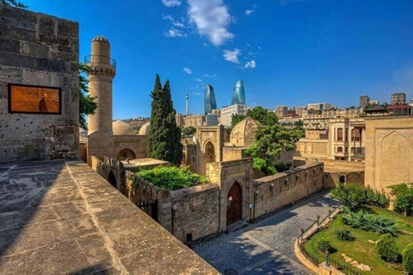 Old and Modern Baku City Tour