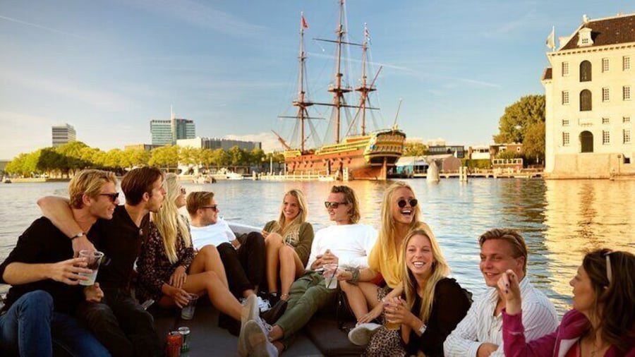 Amsterdam All-Inclusive 90-Minutes Canal Cruise by Captain Jack
