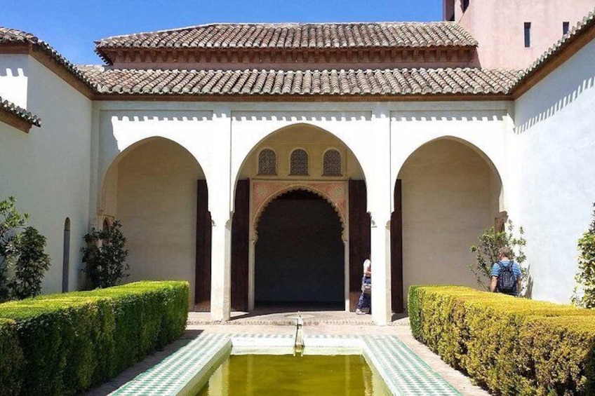 Palace inside the Alcazaba