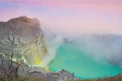 Kawah Ijen Midnight Tour (1 Day)