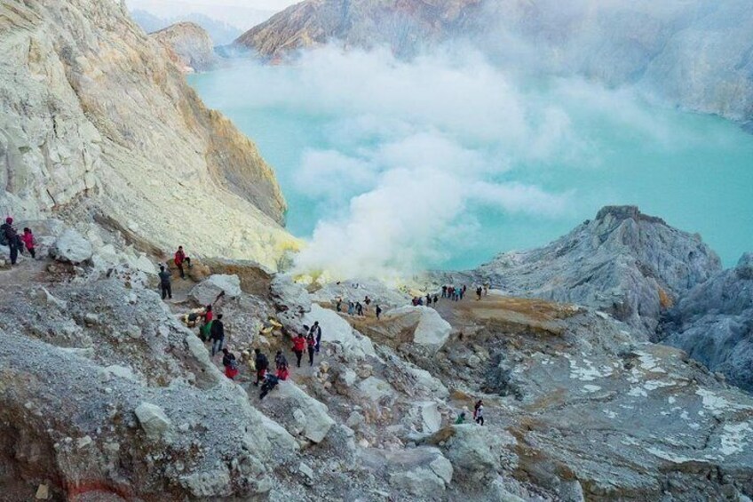 Kawah Ijen Midnight Tour (1 Day)