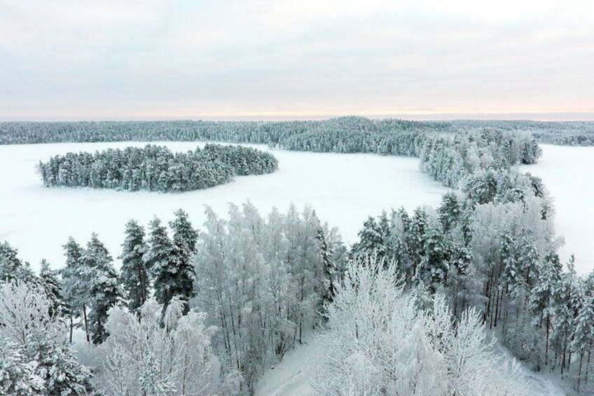 Winter wonderland hike in a national park