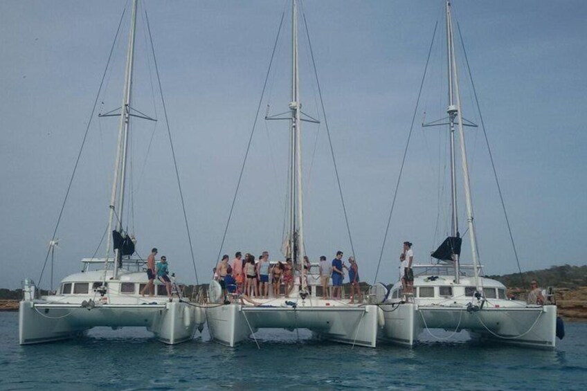 Have all your friends together sailing on several catamarans