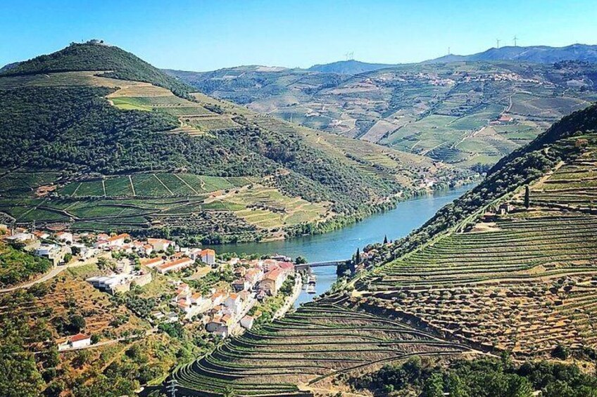 Douro Tours Porto - Pinhão - the heart of Douro Valley