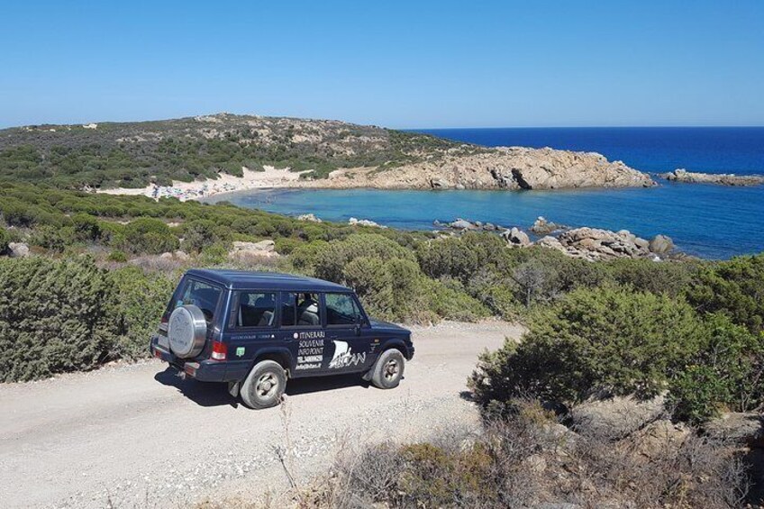 Cagliari: Amazing Jeep Tour of Sardinia's Hidden Beaches from Chia