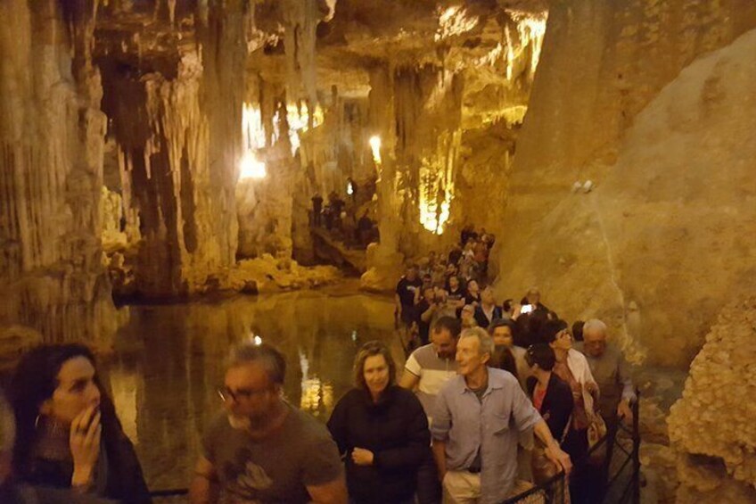 Cagliari: Day Trip to Cave of Neptune