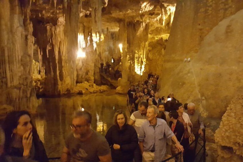 Cagliari: Day Trip to Cave of Neptune