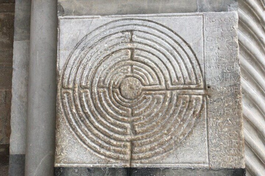 the labyrinth (Cathedral of Saint Martino)