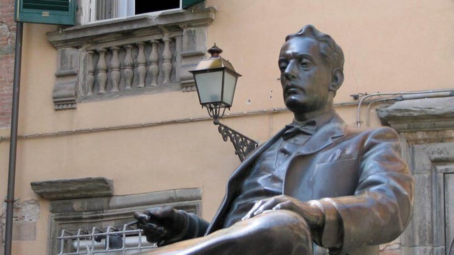 Giacomo Puccini Monument