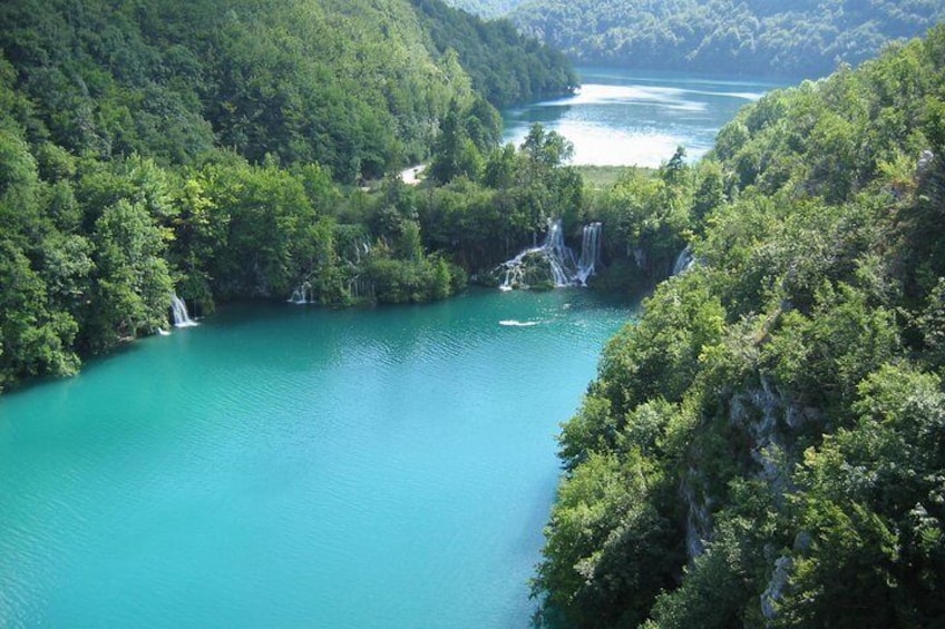 Private Tour to Plitvice Lakes from Zadar with Drop-off in Zagreb