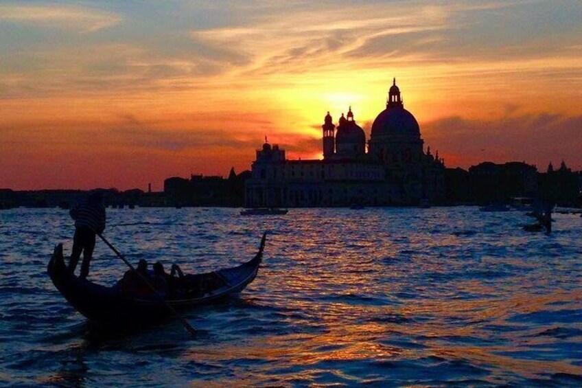 Private Cruise: Mystic Venice Cruise by Night