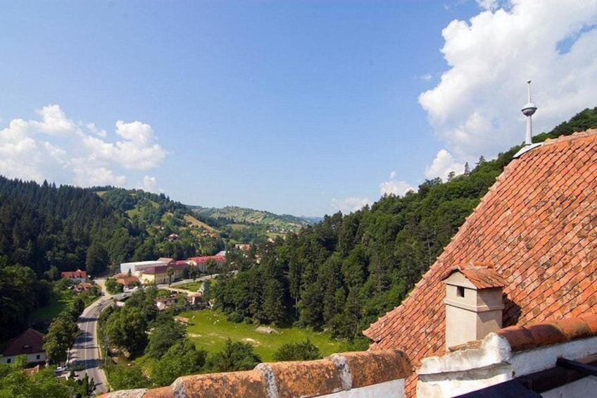 Bran Castle, Rasnov Fortress and Palinca Distillery Day Trip From Brasov