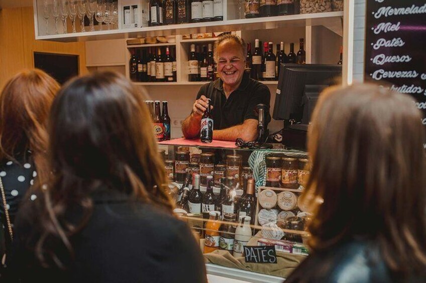 3 Hours Malaga Tapas Crawl Tour