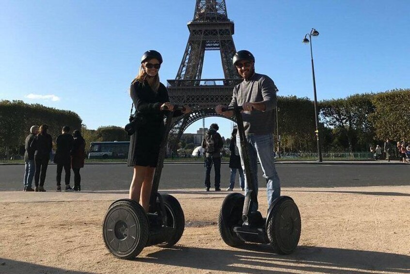 Paris City Sightseeing Half Day Guided Segway Tour with a Local Guide