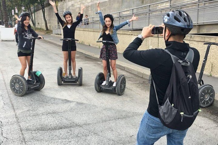 Paris City Sightseeing Half Day Guided Segway Tour with a Local Guide