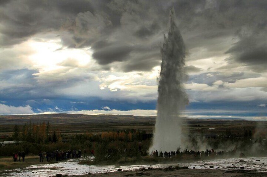 Day Trip to the Golden Circle and Hot spring Geyser by 4WD Jeep from Reykjavik