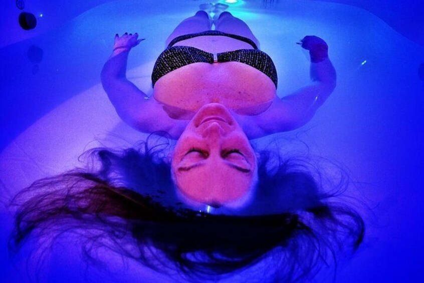 One hours Floatation experience - relax and unwind...