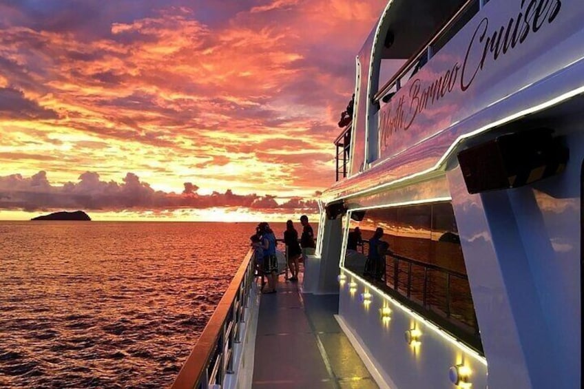 Kota Kinabalu Sunset Cruise with Buffet Dinner