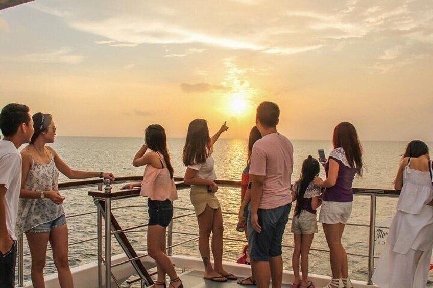 Kota Kinabalu Sunset Cruise with Buffet Dinner