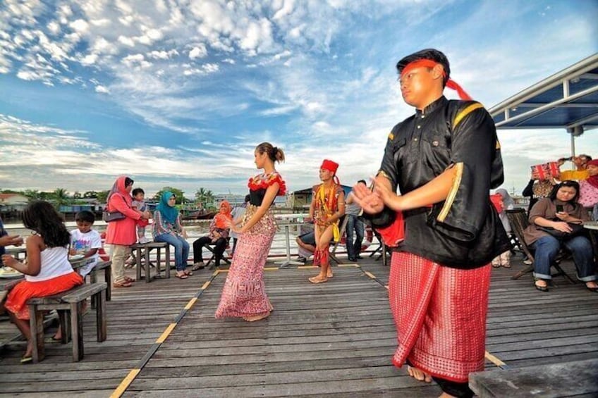 Sarawak Sunset River Cruise with Return Transfer