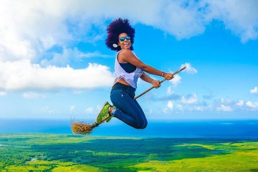 Tour to Montana Redonda (Round Montain)