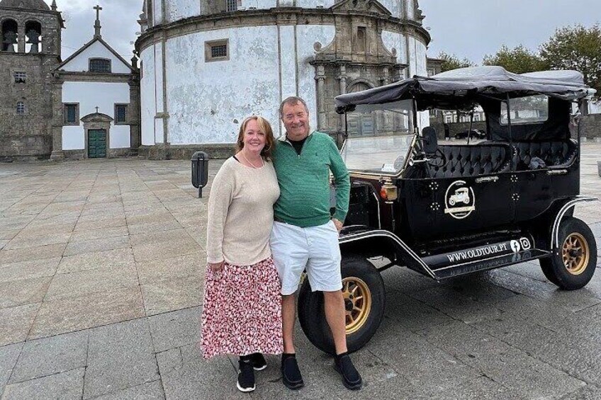 Private CityTour Tuk Vintage Car Tour in Porto