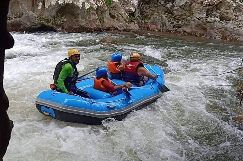 Private Transfer to Gopeng White River Rafting Tour