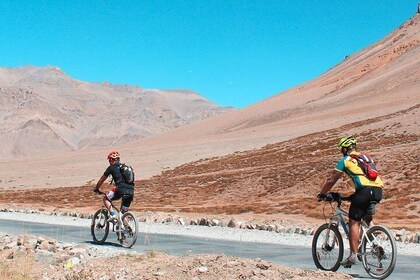 Manali to Leh (Khardung La) Cycling Tour