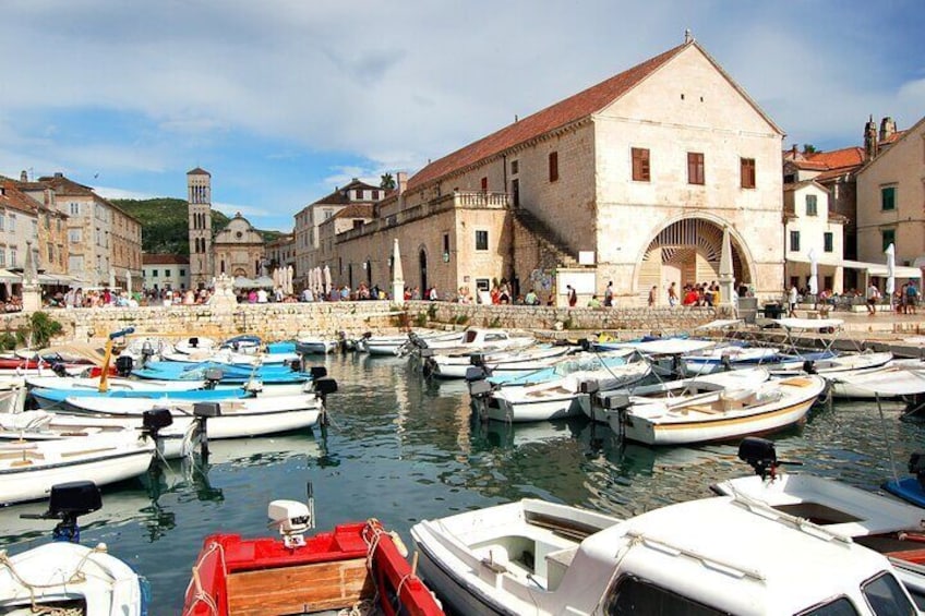 Walking Tour through historical Hvar