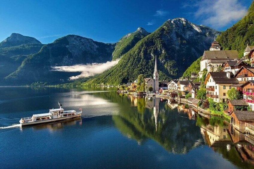 Majestic Walking Tour of Hallstatt with Panoramic Views