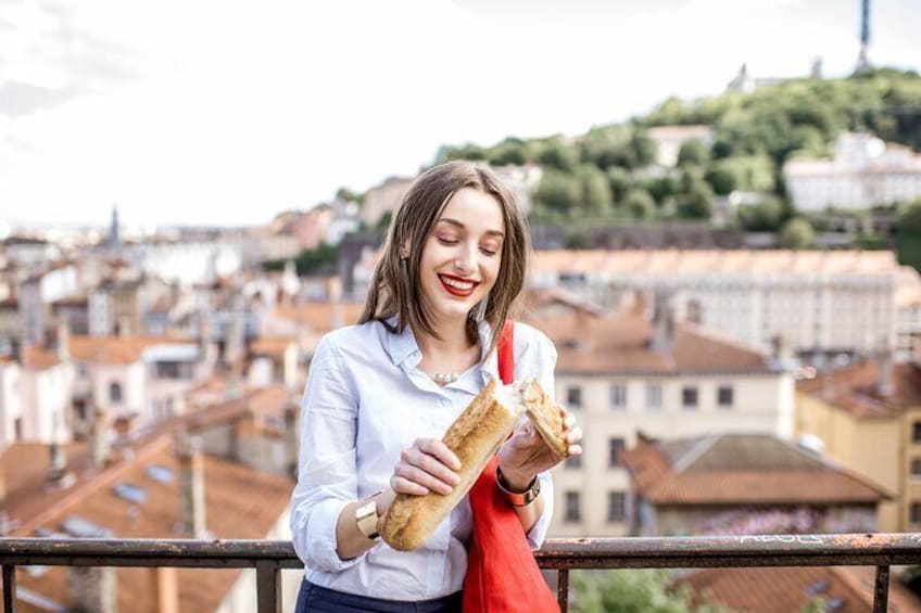 Lyon Walking Tour and Food Market Discovery