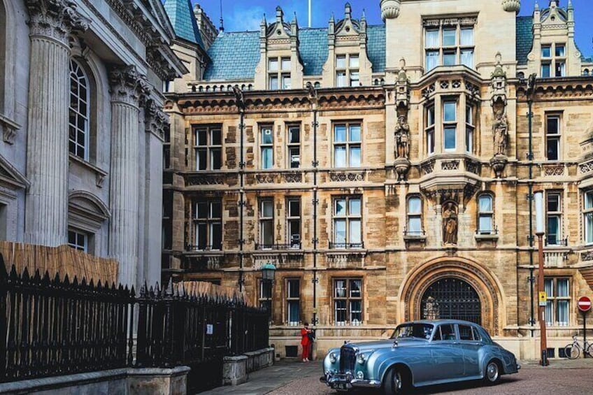 Family Walking Tour in Cambridge