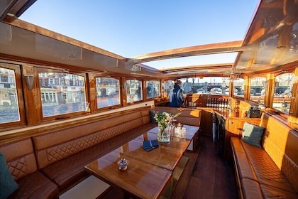 2 Hour Small Group Canal Cruise w/ Dutch snacks & Onboard Bar